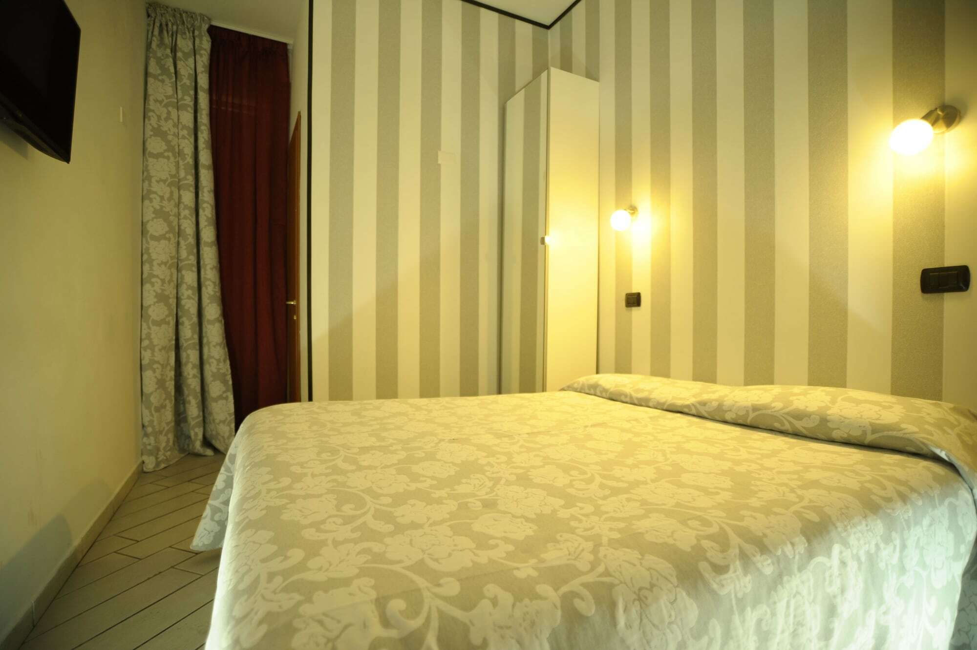 Le Stanze Di Francesco Hotel Roma Ngoại thất bức ảnh